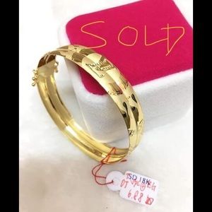 18k gold LV bangle bracelet